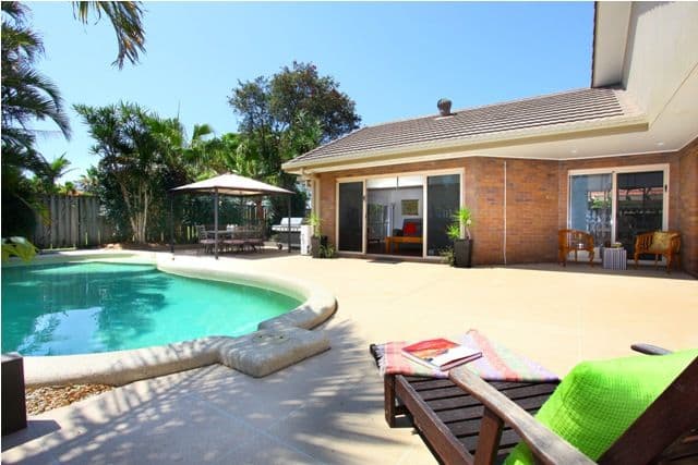 103 Port Jackson Boulevard, CLEAR ISLAND WATERS QLD 4226, Clear Island Waters - Thumbnail 2