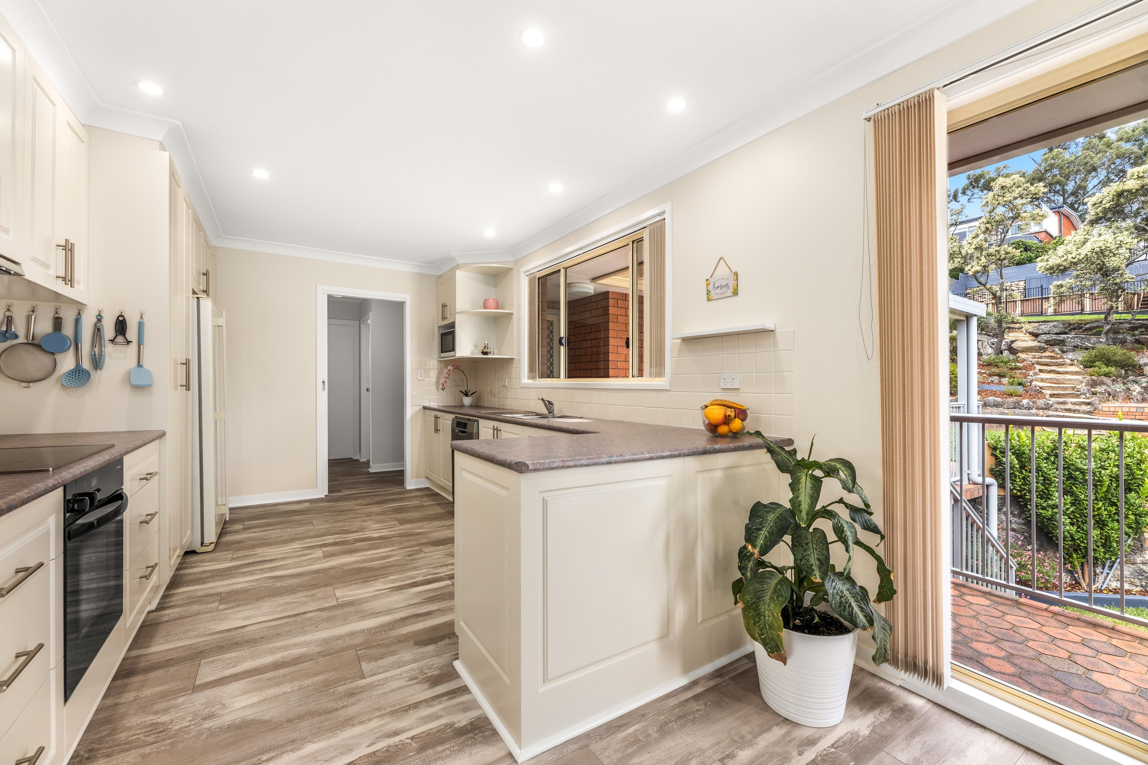 12 Stirling Avenue, Kirrawee NSW 2232, Kirrawee - Thumbnail 4