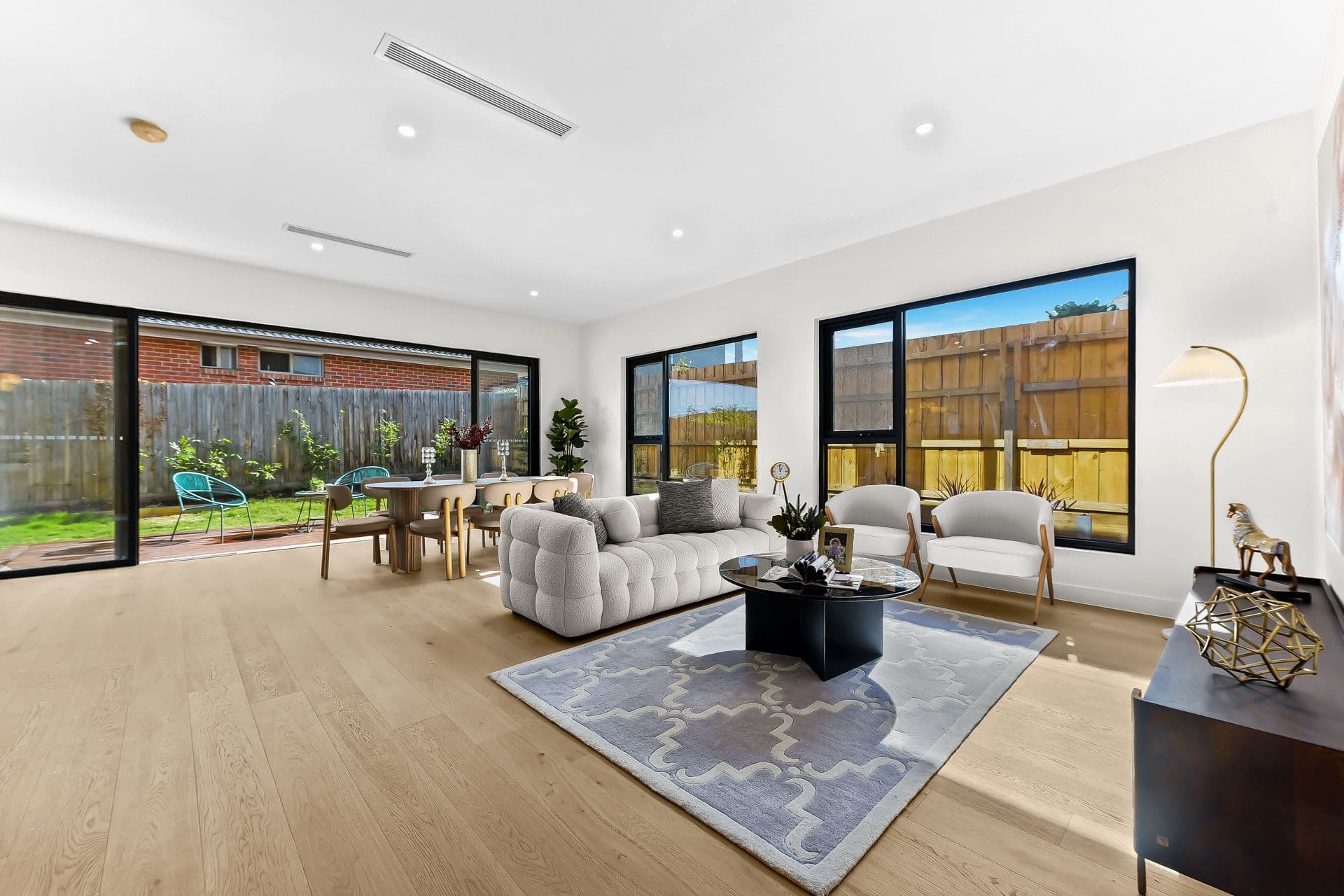 37 Tarella Drive, Mount Waverley VIC 3149, Mount Waverley - Thumbnail 2