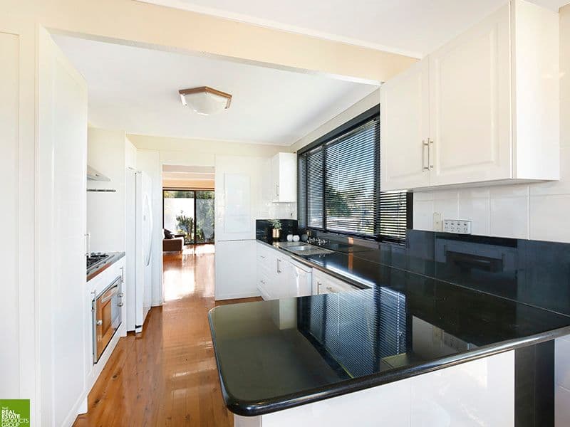 65 Fairloch Avenue, Farmborough Heights - Thumbnail 3