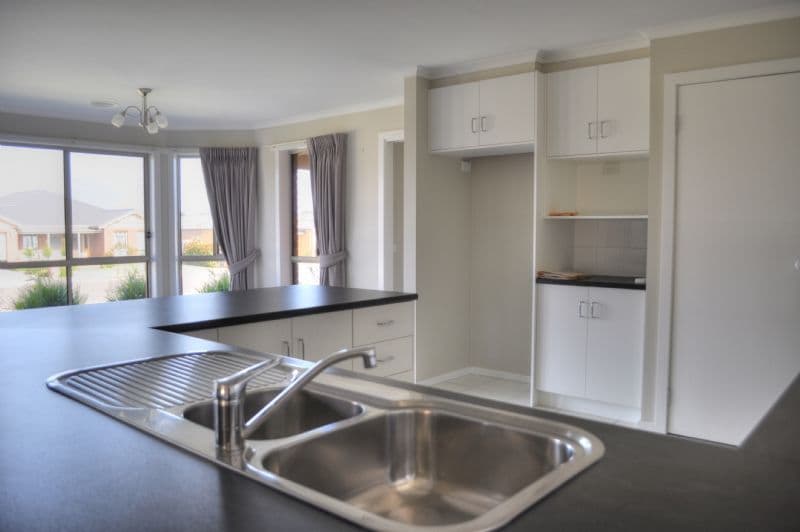 29 Hallam Drive, WARRNAMBOOL VIC 3280, Warrnambool - Thumbnail 3