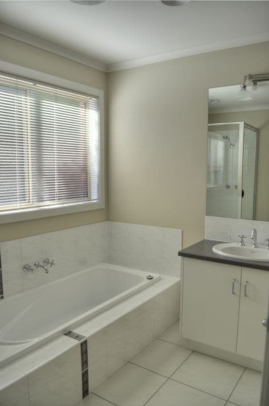 29 Hallam Drive, WARRNAMBOOL VIC 3280, Warrnambool - Thumbnail 5