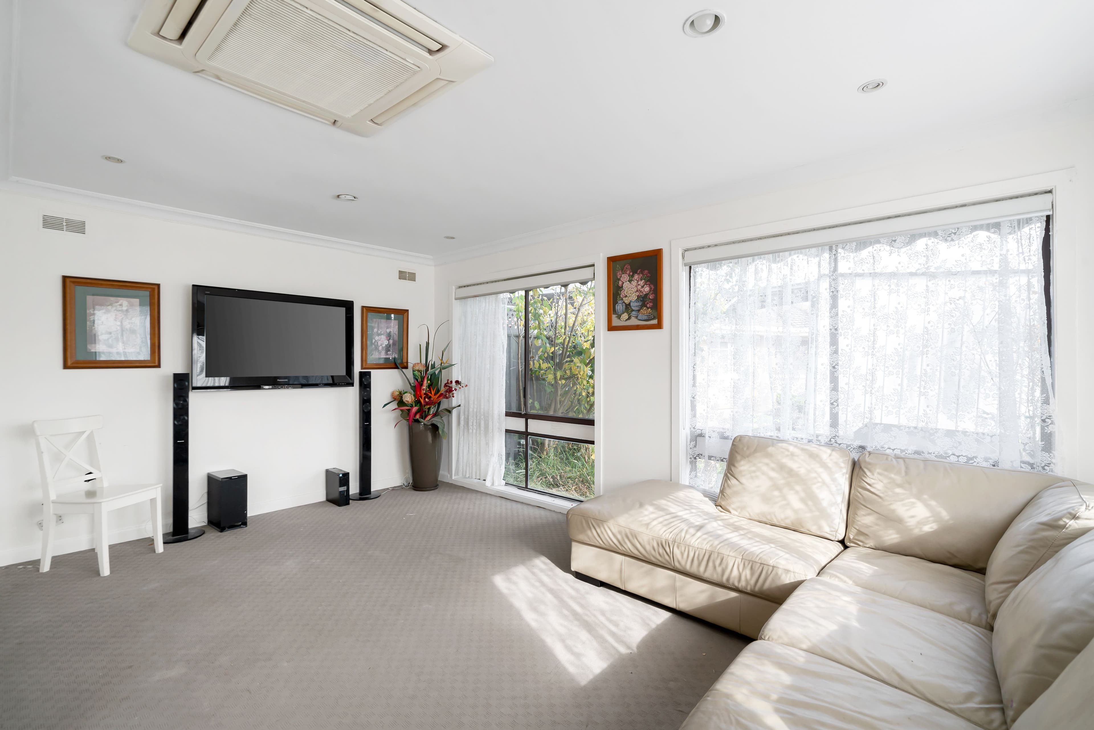 6 Cedar Court, Altona Meadows VIC 3028, Altona Meadows - Thumbnail 2