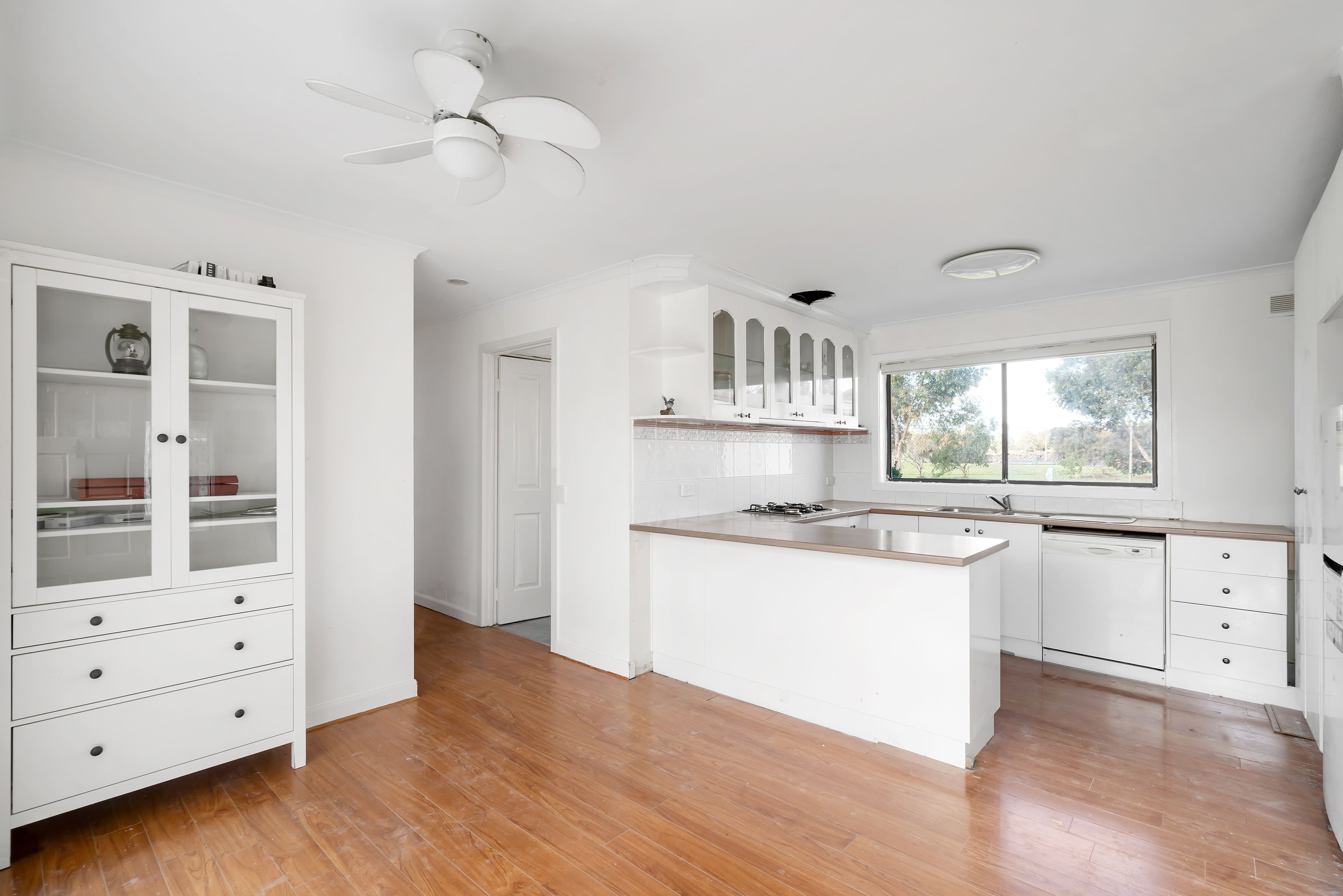 6 Cedar Court, Altona Meadows VIC 3028, Altona Meadows - Thumbnail 4