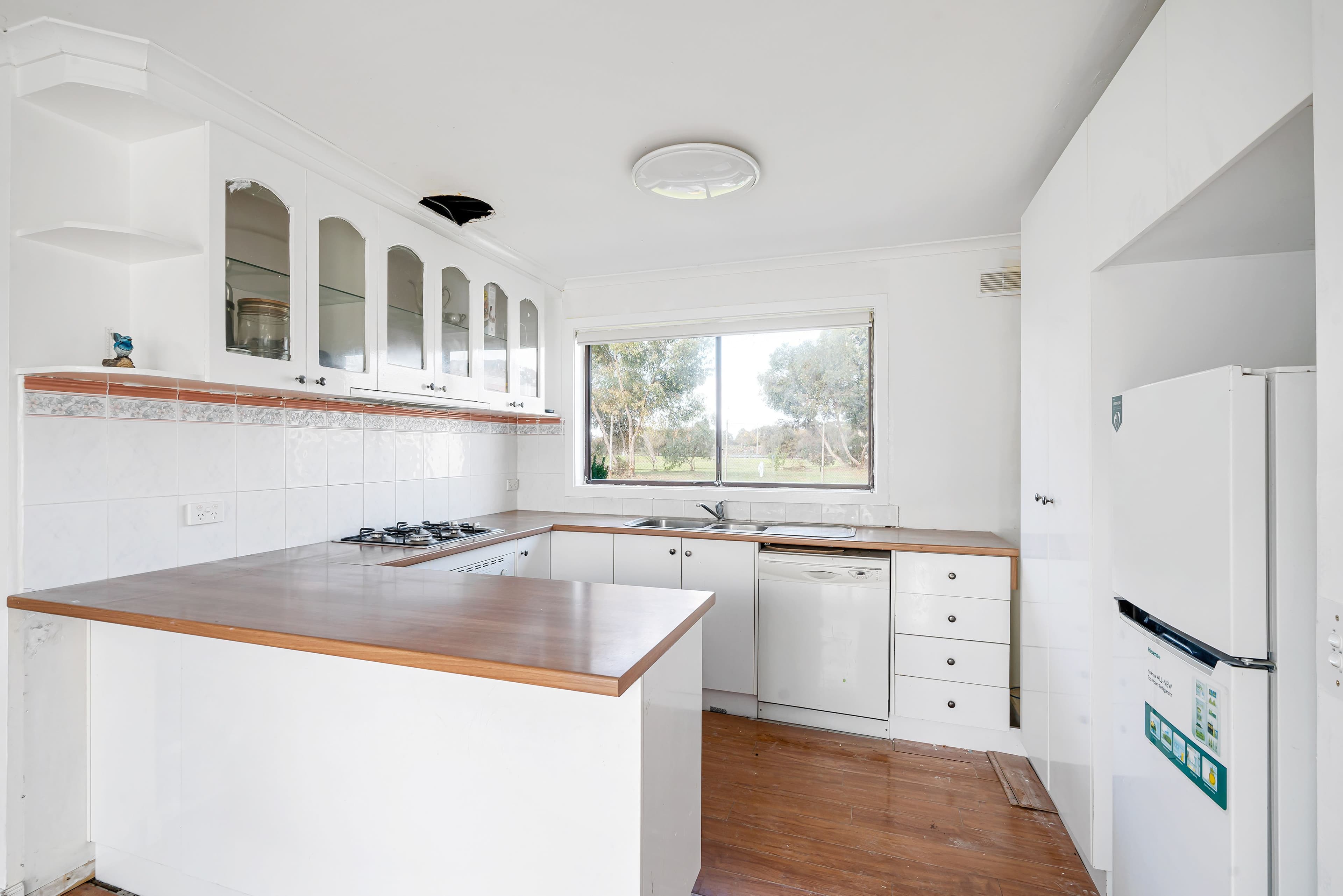 6 Cedar Court, Altona Meadows VIC 3028, Altona Meadows - Thumbnail 5