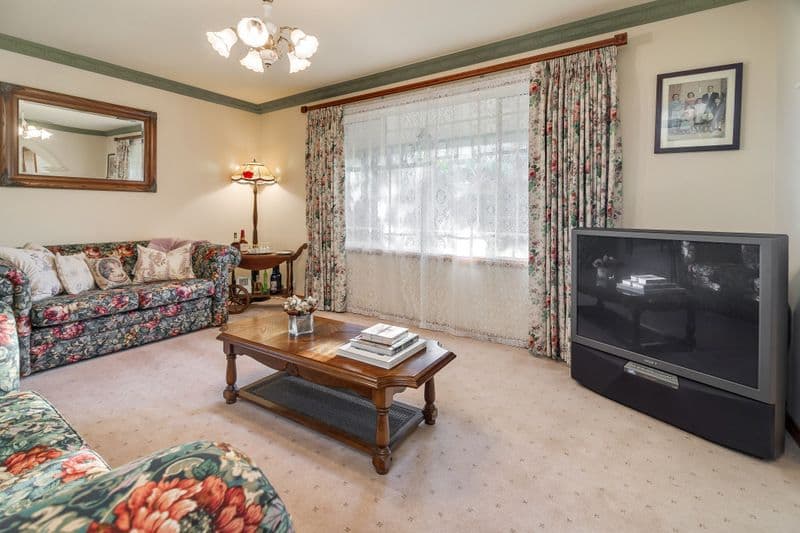 38 Cheadle Crescent, BUNDOORA VIC 3083, Bundoora - Thumbnail 3