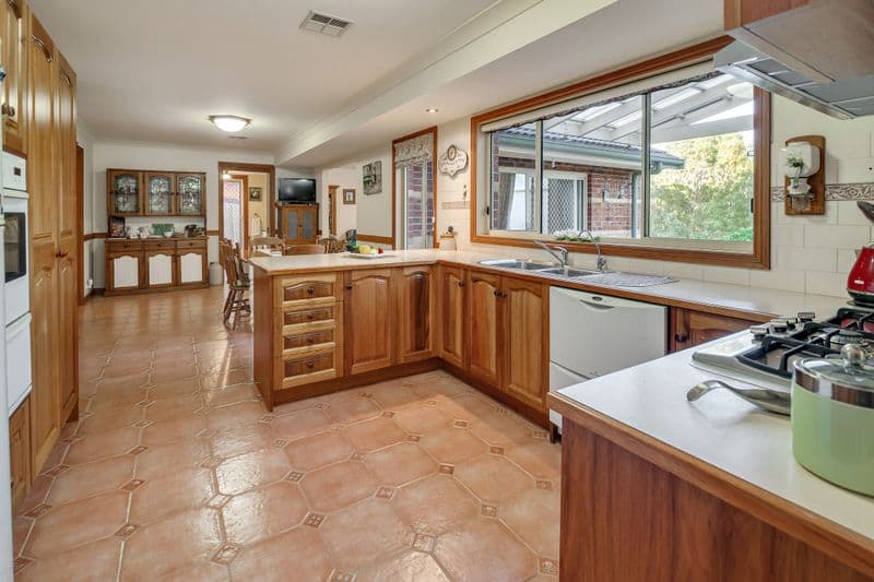 38 Cheadle Crescent, BUNDOORA VIC 3083, Bundoora - Thumbnail 7