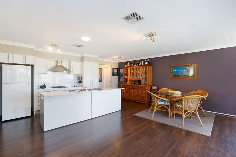 45 Dean Avenue, Kanwal - Thumbnail 2