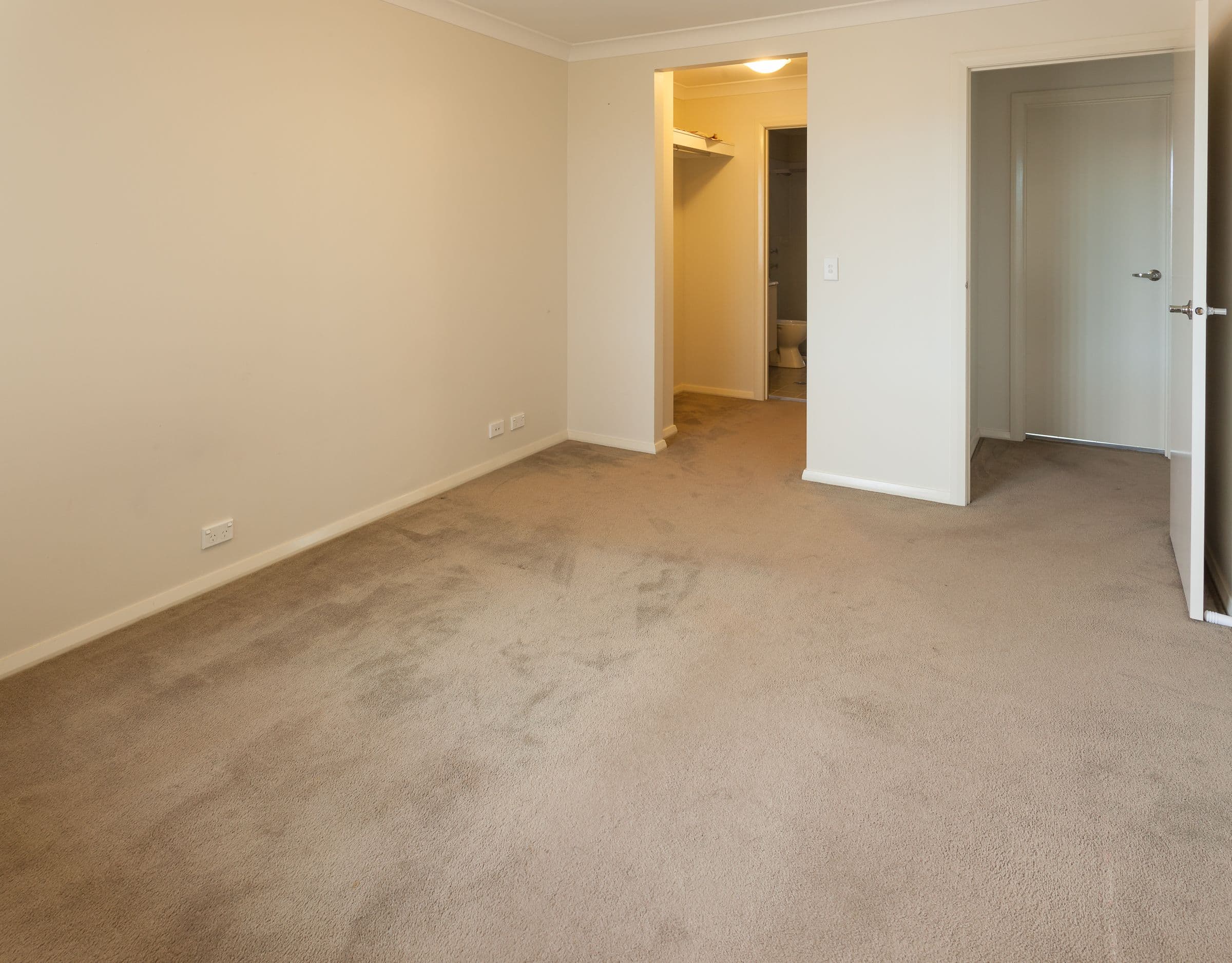 37 Sovereign Circuit, Glenfield NSW 2167, Glenfield - Thumbnail 5