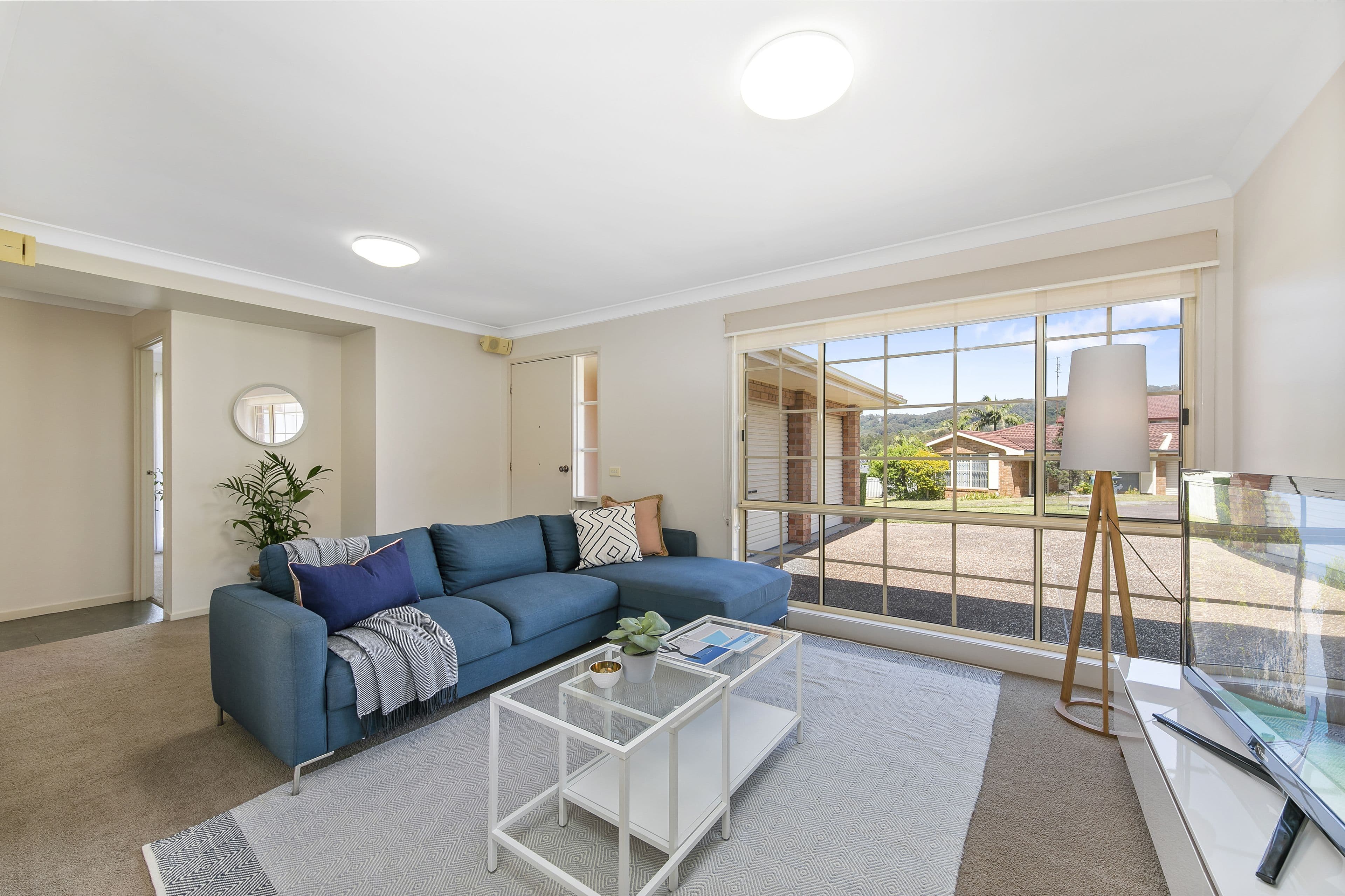 10 Kirkland Close, Lakelands - Thumbnail 2