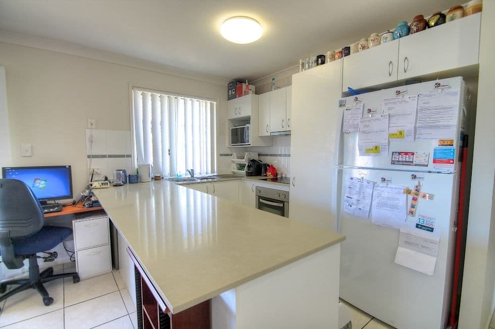39 Pencarrow Crescent, RACEVIEW QLD 4305, Raceview - Thumbnail 3
