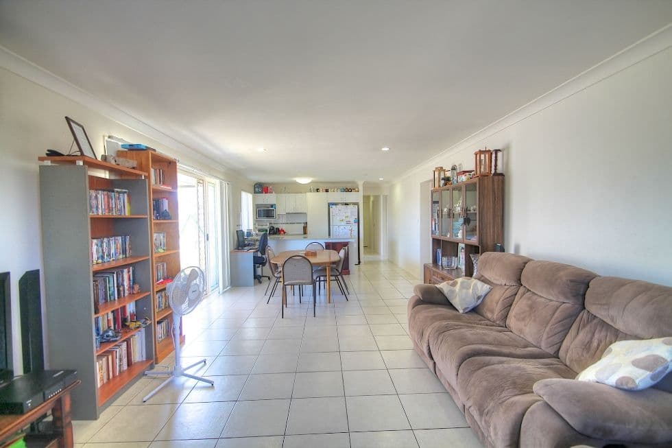 39 Pencarrow Crescent, RACEVIEW QLD 4305, Raceview - Thumbnail 6