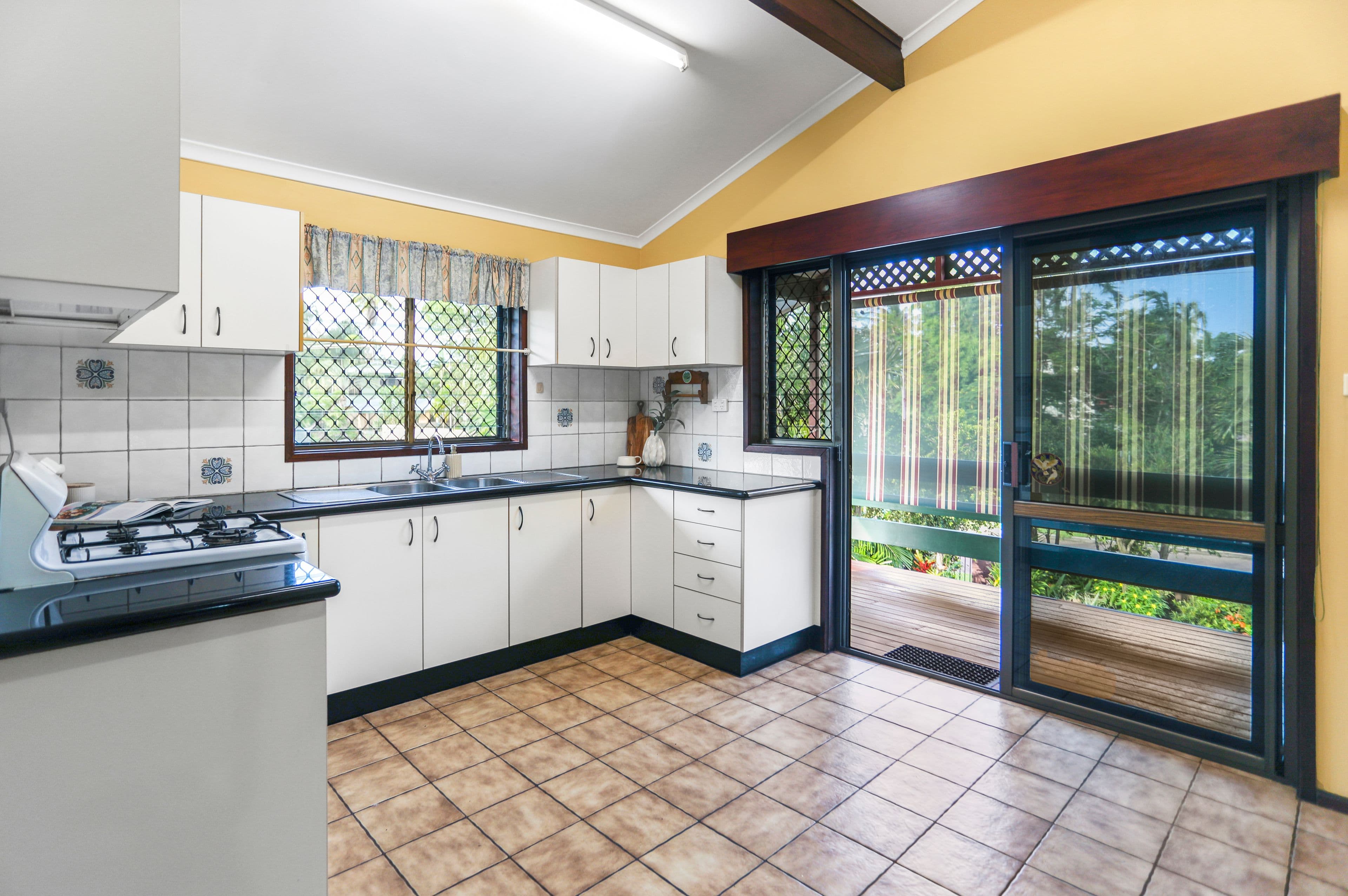 56 Lakeside Drive, Alawa NT 0810, Alawa - Thumbnail 7