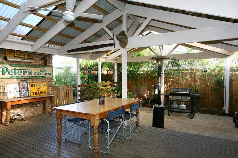 16 County Drive, BERWICK VIC 3806, Berwick - Thumbnail 3