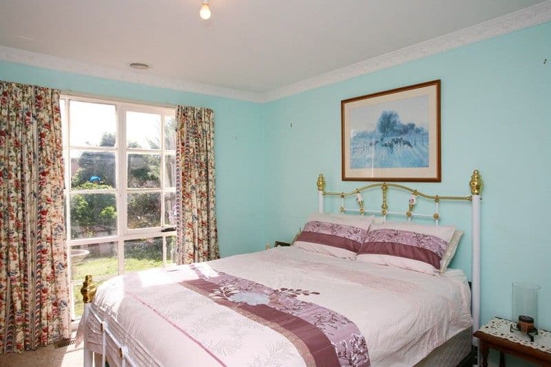 16 County Drive, BERWICK VIC 3806, Berwick - Thumbnail 7