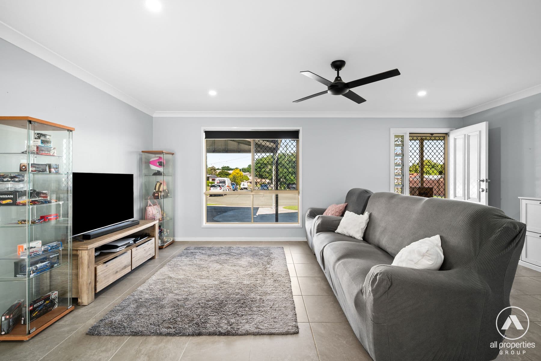 14 Knowles Close, Redbank Plains QLD 4301, Redbank Plains - Thumbnail 3
