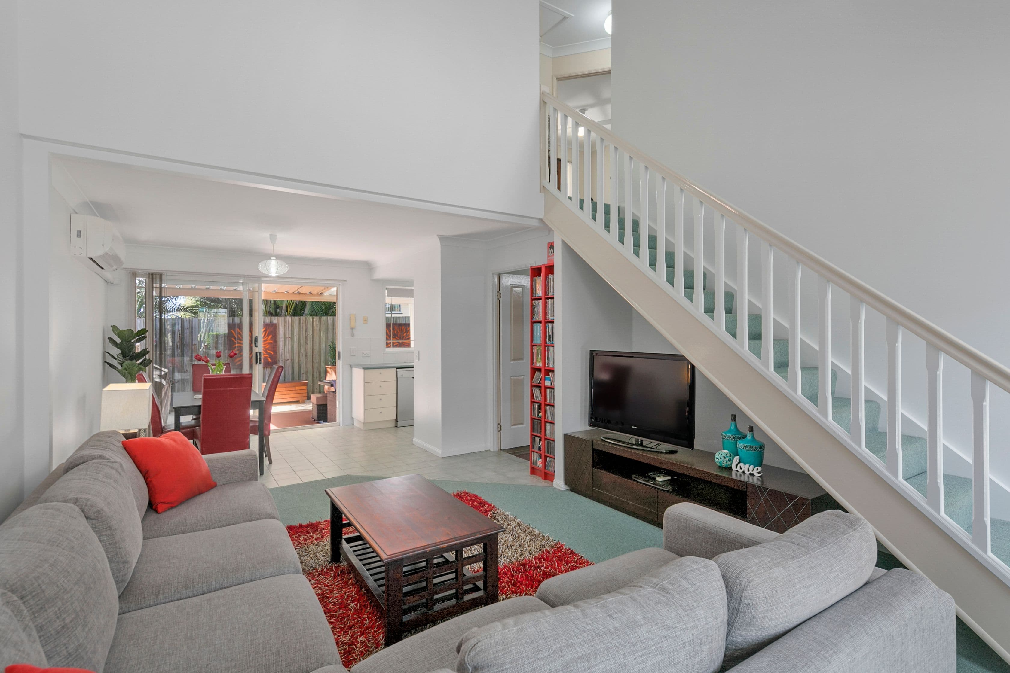 16 Washington Avenue, Tingalpa QLD 4173, Tingalpa - Thumbnail 2