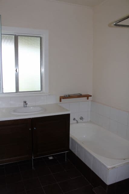 52 Hopbush Street, KAMBALDA WEST WA 6442, Kambalda West - Thumbnail 5