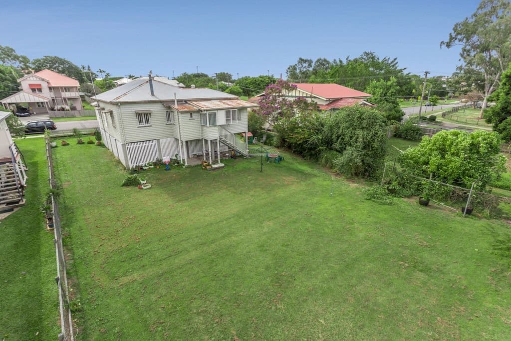 8 Myrtle Street, Grange QLD 4051, Grange - Thumbnail 2