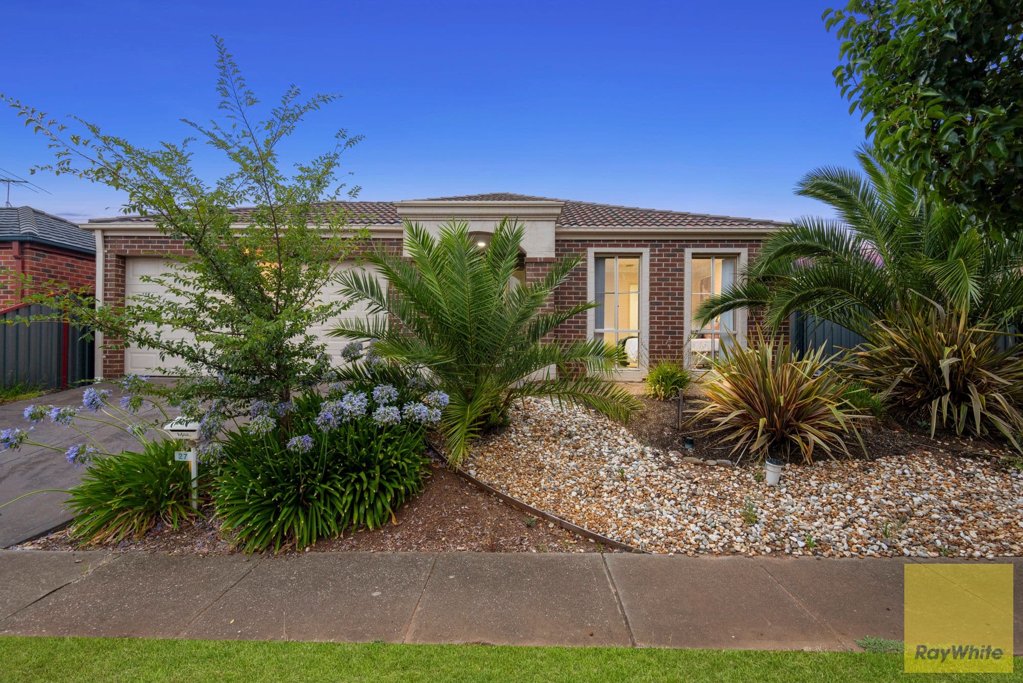27 San Sebastian Drive, Point Cook VIC 3030, Point Cook - Thumbnail 2