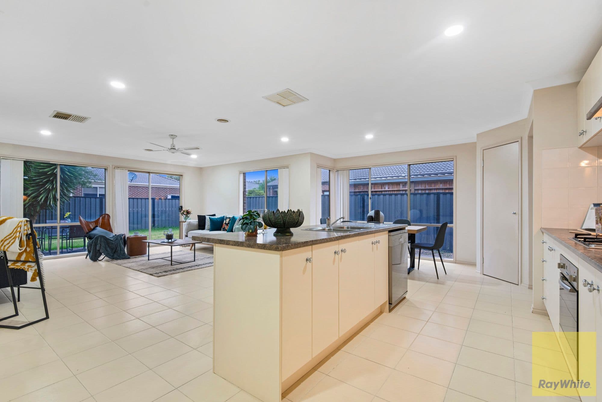 27 San Sebastian Drive, Point Cook VIC 3030, Point Cook - Thumbnail 8
