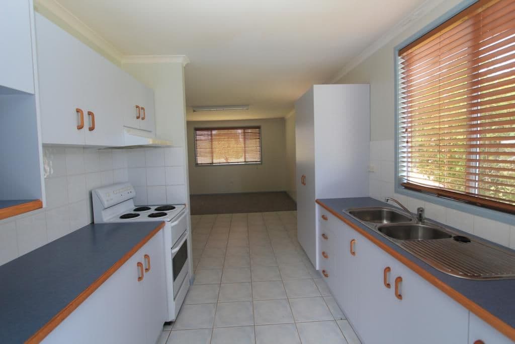 112 Petrie Street, TENTERFIELD NSW 2372, Tenterfield - Thumbnail 3