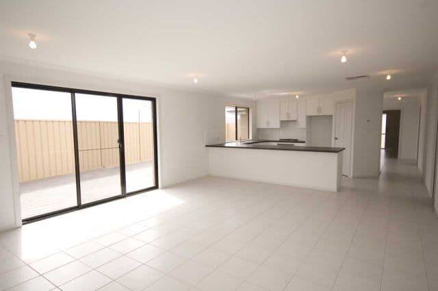42 Basin Street, ALDINGA BEACH SA 5173, Aldinga Beach - Thumbnail 4