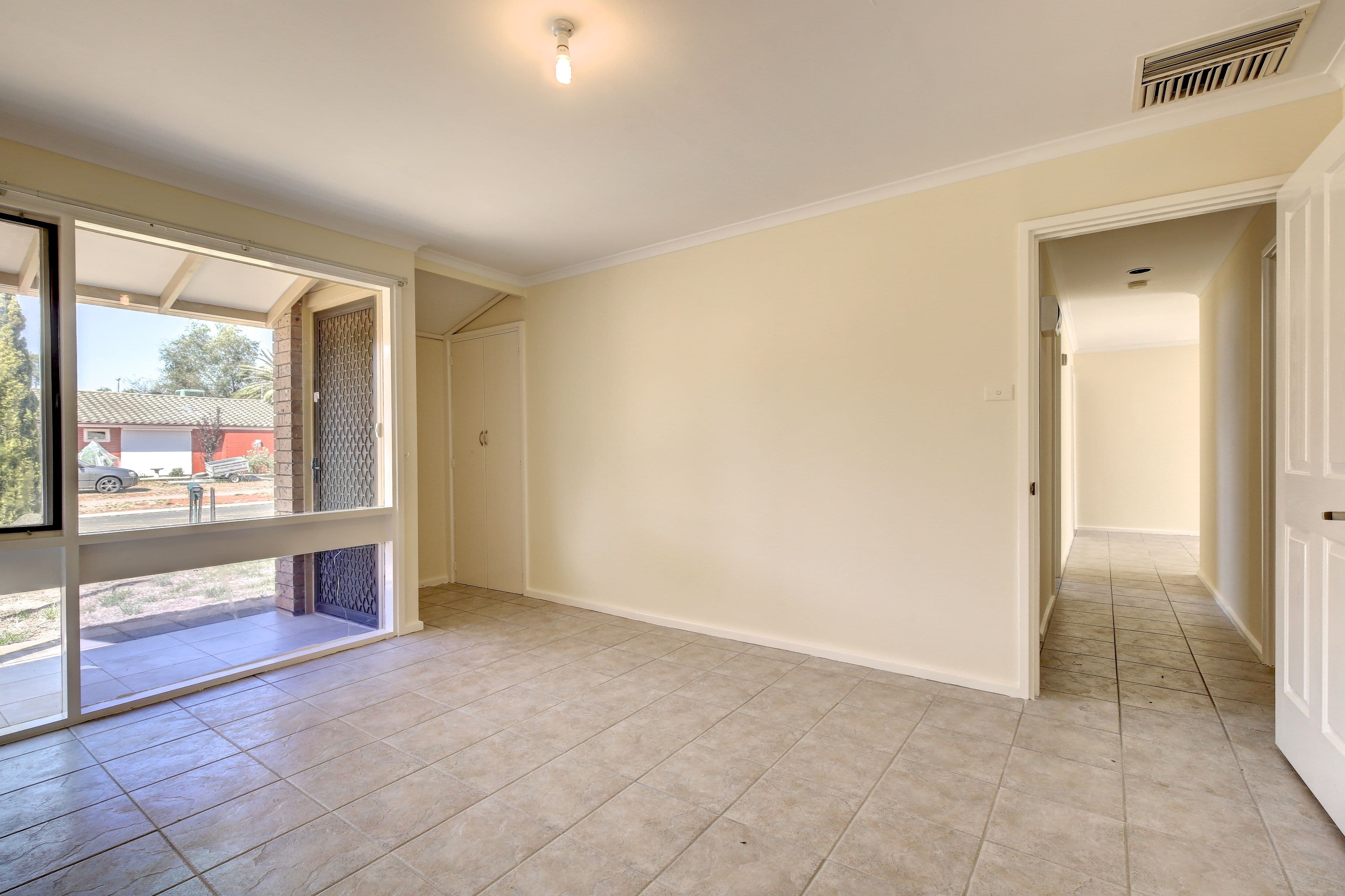 40 Kennion Crescent, Para Hills West SA 5096, Para Hills West - Thumbnail 2