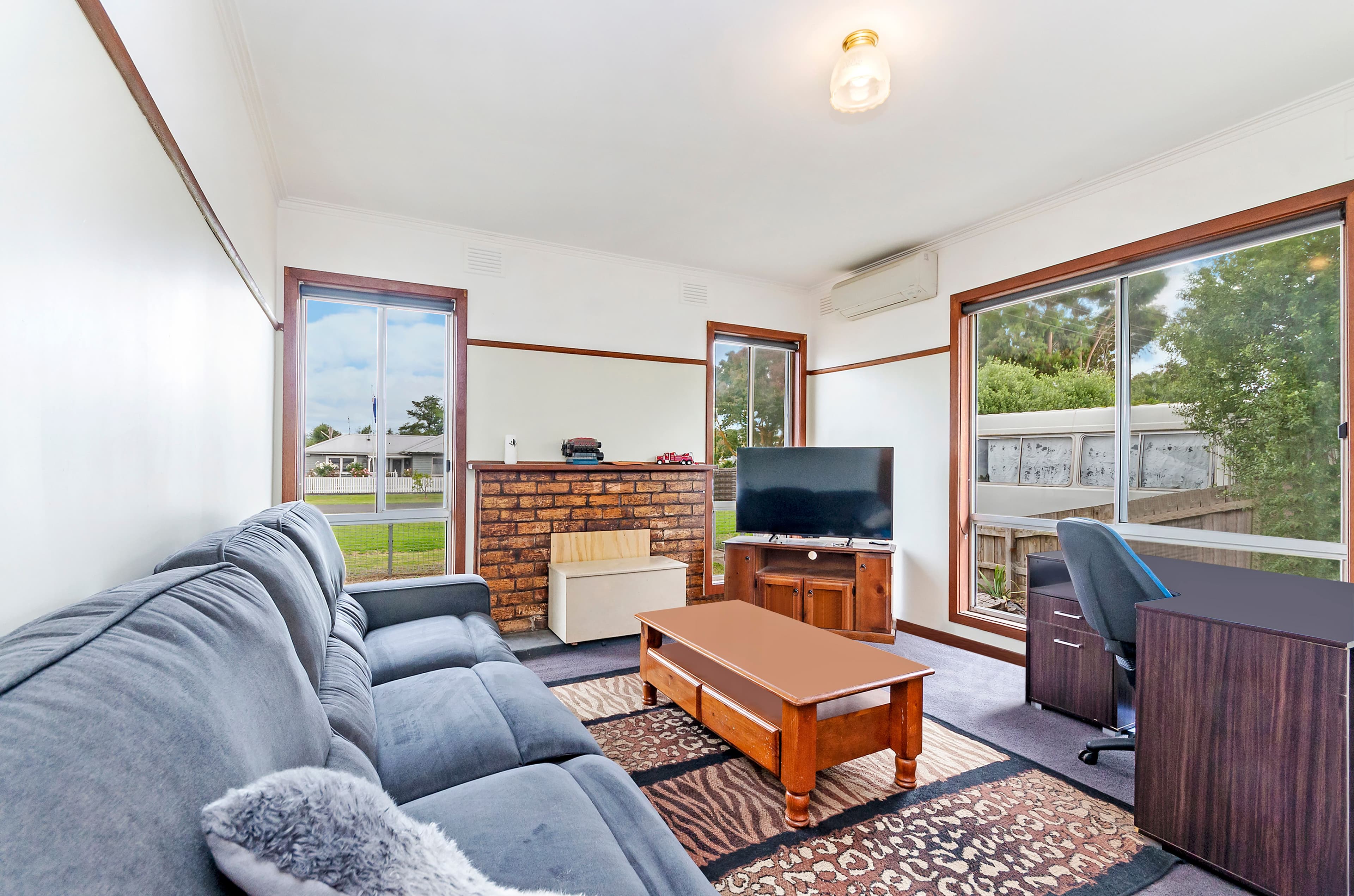 8 Boorook Street, Mortlake VIC 3272, Mortlake - Thumbnail 3
