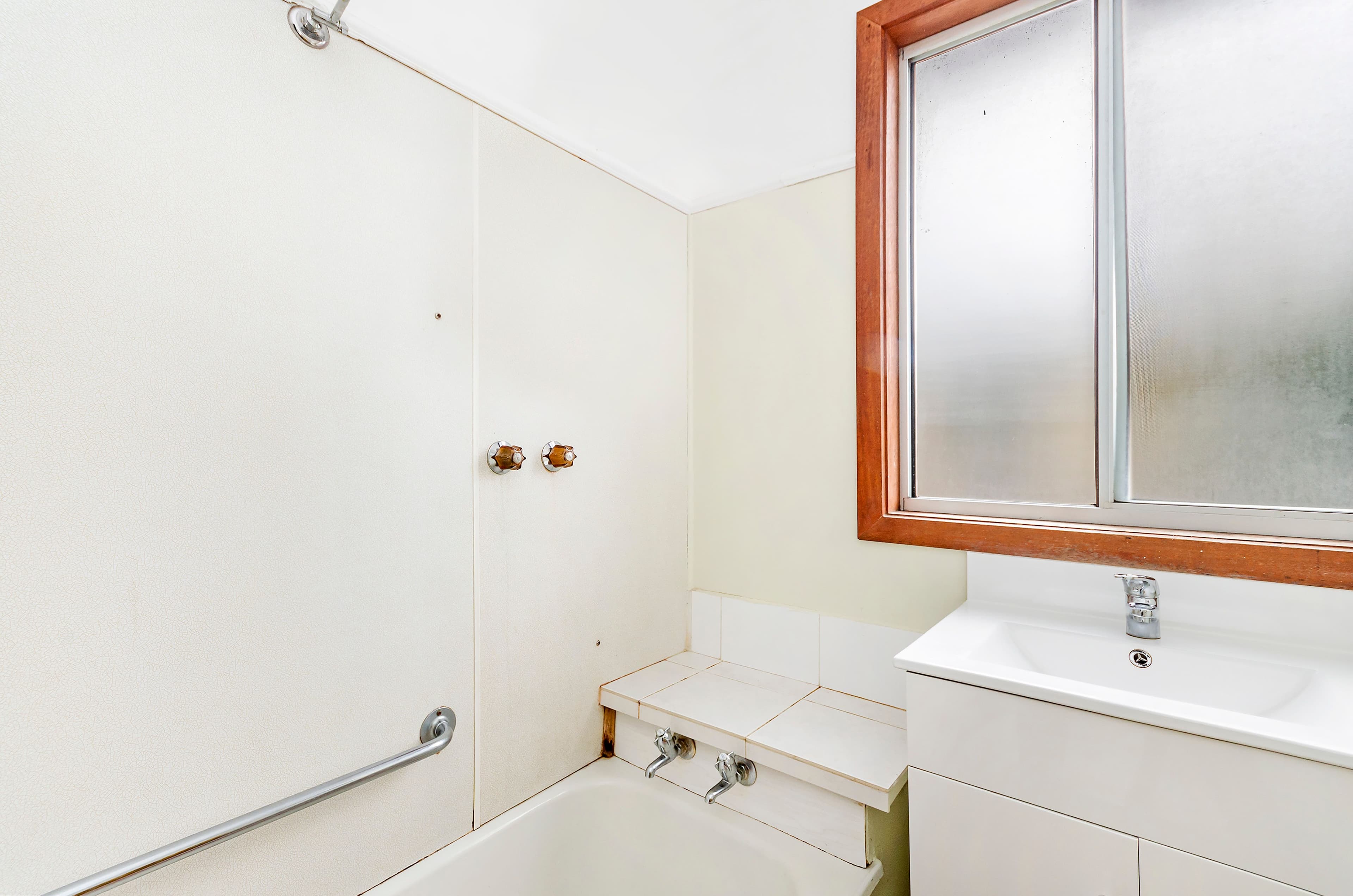 8 Boorook Street, Mortlake VIC 3272, Mortlake - Thumbnail 5