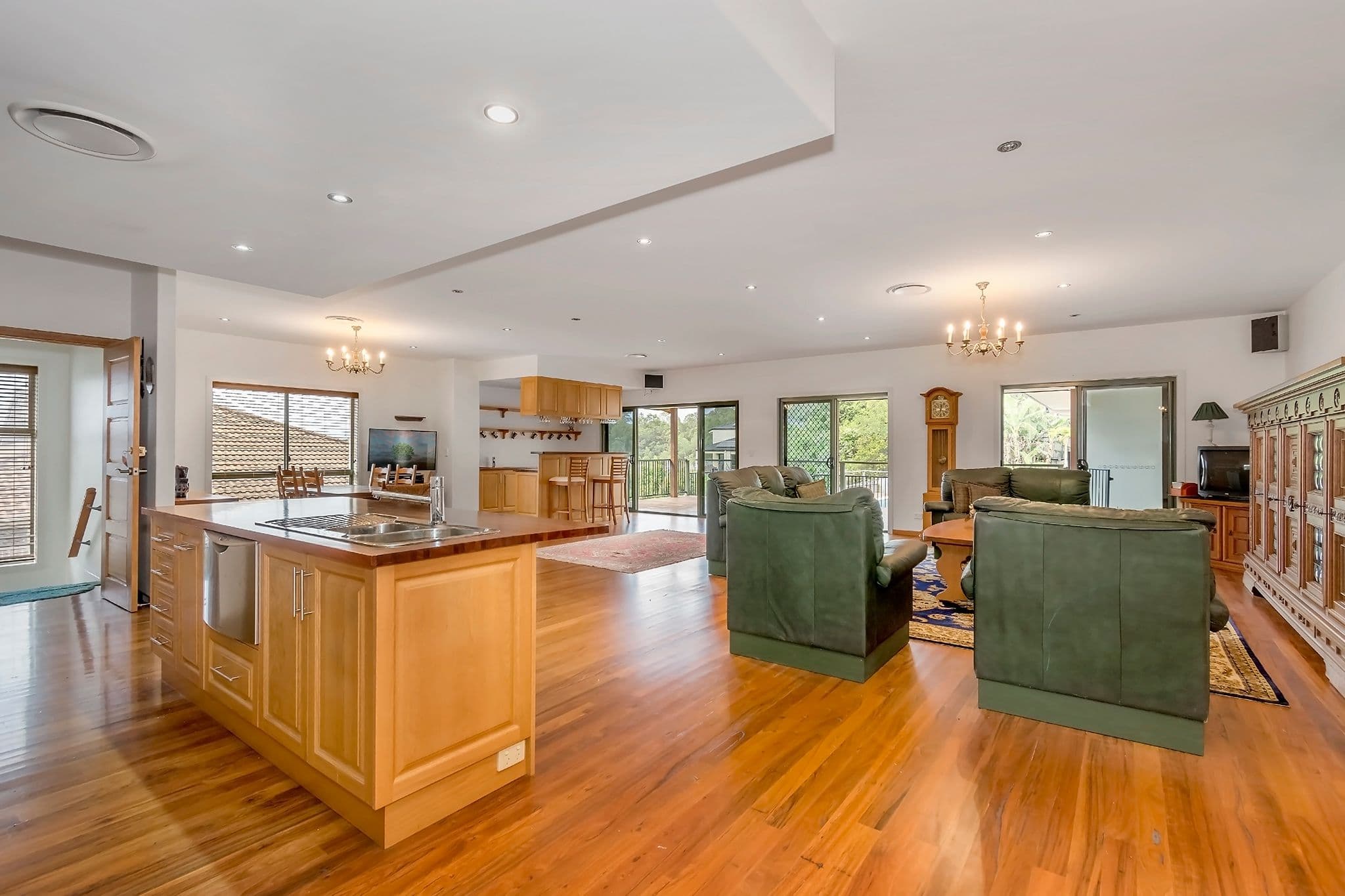 3 Victoria Drive, Pacific Pines QLD 4211, Pacific Pines - Thumbnail 7