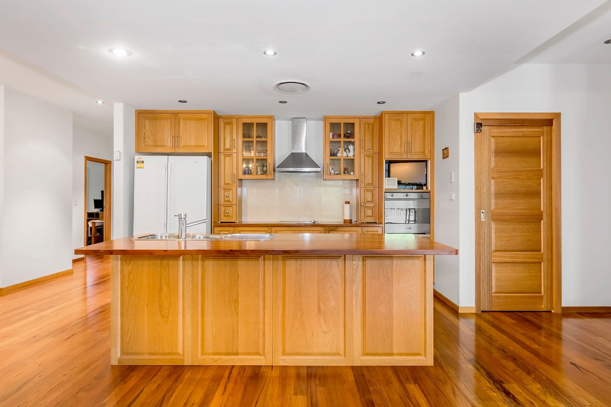 3 Victoria Drive, Pacific Pines QLD 4211, Pacific Pines - Thumbnail 8