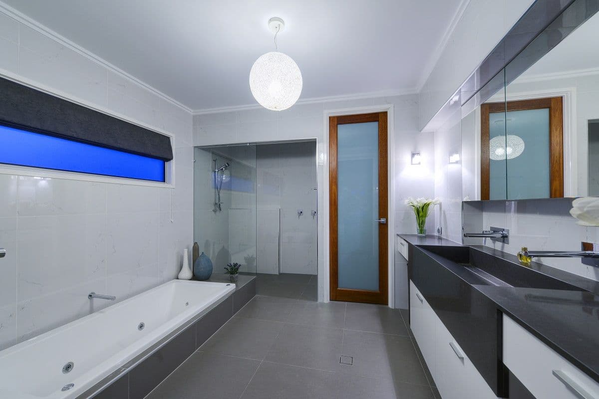 65 Raceview Avenue, HENDRA QLD 4011, Hendra - Thumbnail 5
