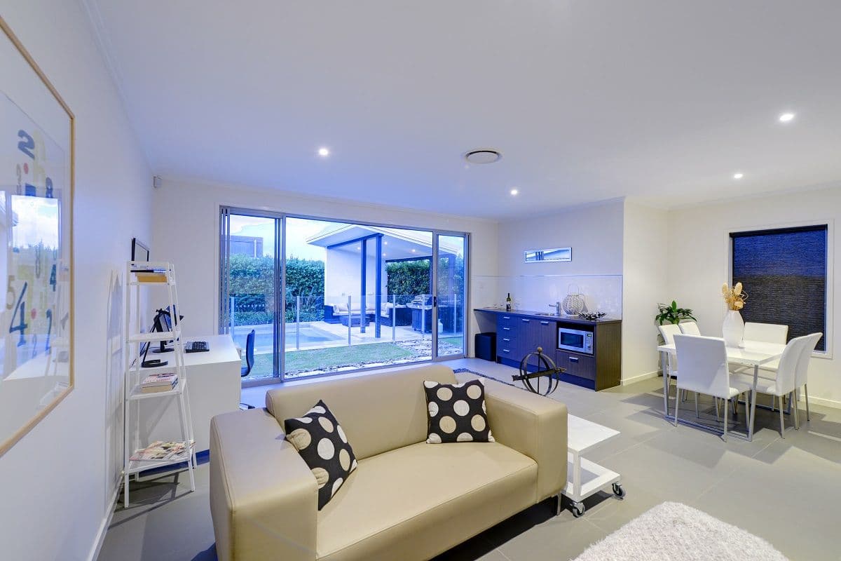 65 Raceview Avenue, HENDRA QLD 4011, Hendra - Thumbnail 8