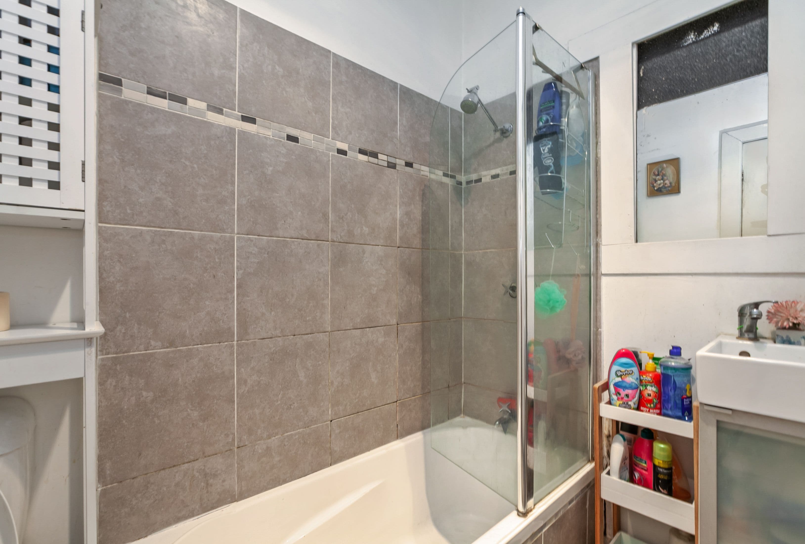 9 Aberdeen Street, Reservoir VIC 3073, Reservoir - Thumbnail 6