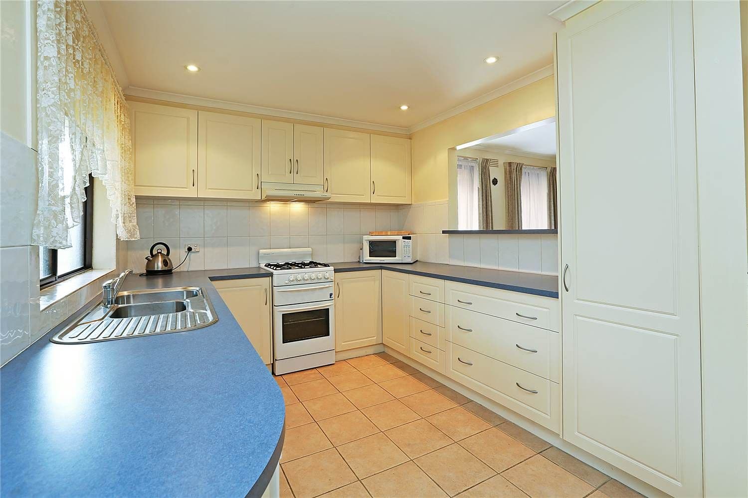 17 Ozone Crescent, BELL PARK VIC 3215, Bell Park - Thumbnail 5