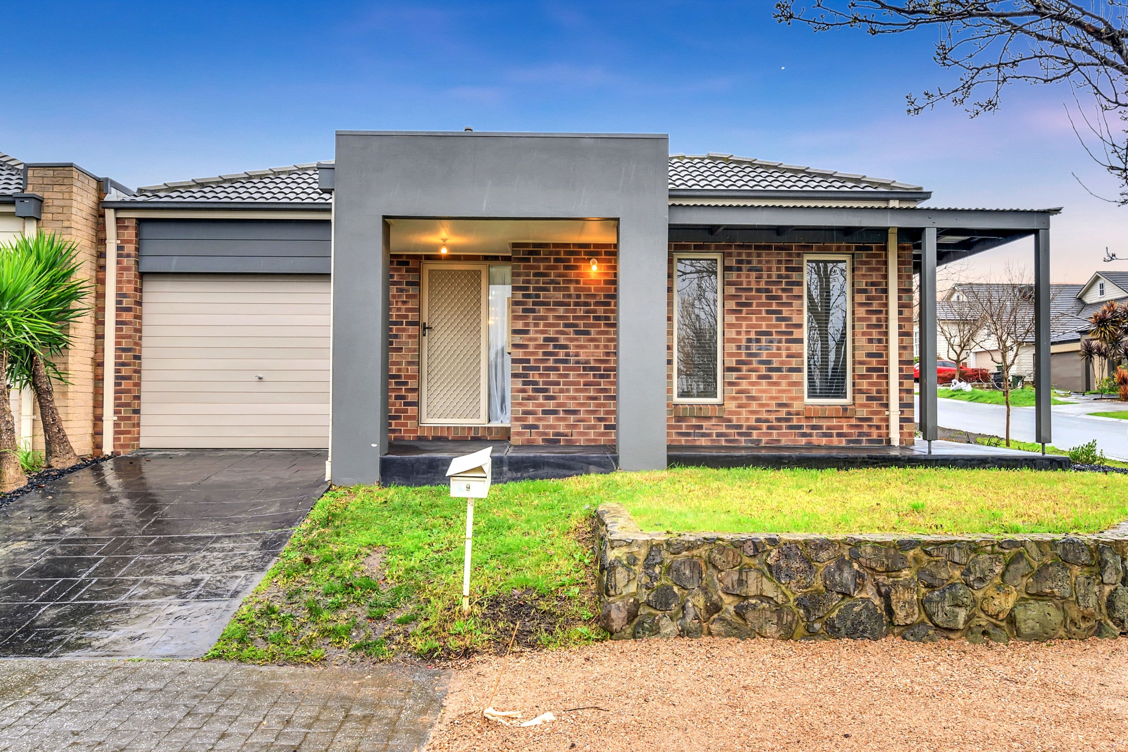 9 Heathcliffe Lane, Craigieburn VIC 3064, Craigieburn - Image 1