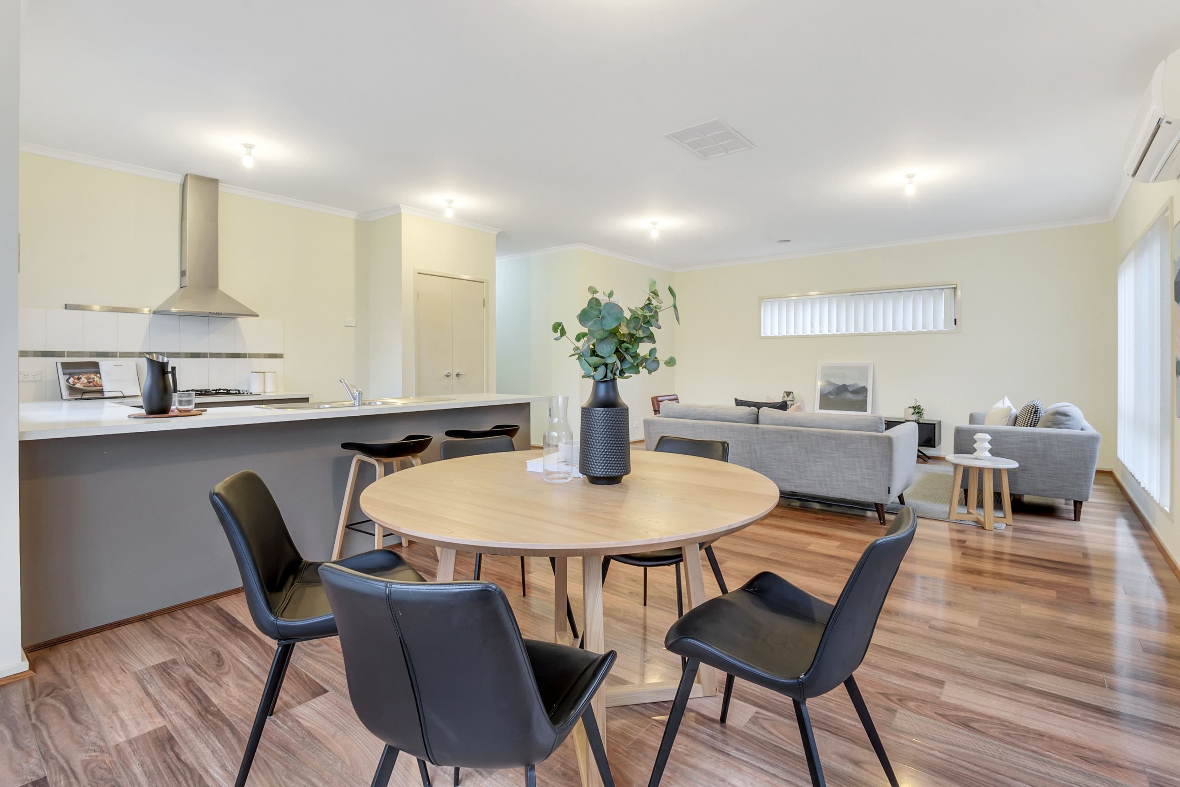 9 Heathcliffe Lane, Craigieburn VIC 3064, Craigieburn - Thumbnail 7