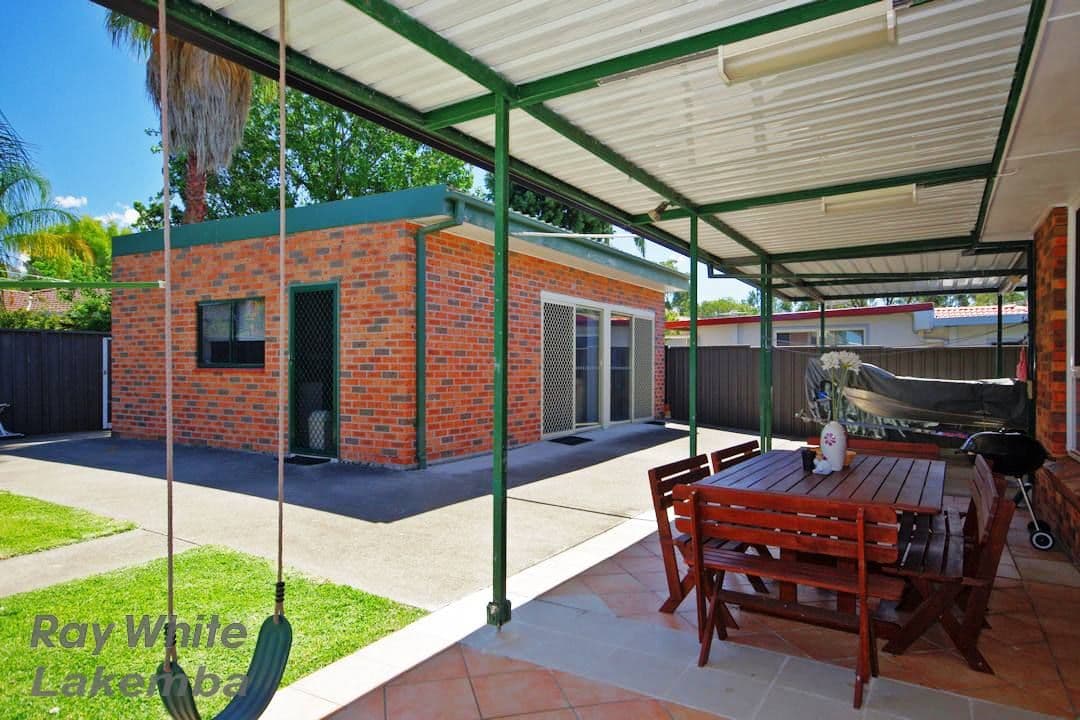 6 GLENROY Crescent, ST JOHNS PARK NSW 2176, St Johns Park - Thumbnail 2