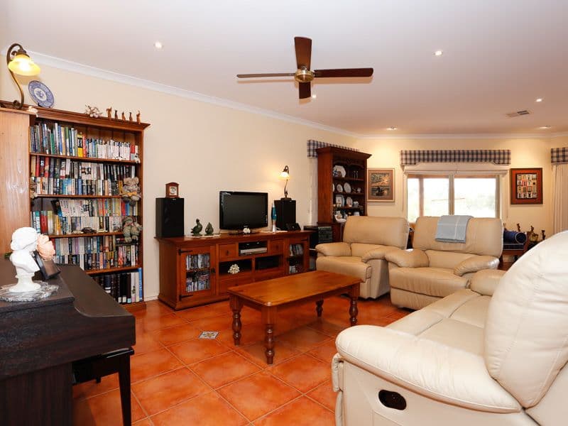225 Ellenbrook Road, BULLSBROOK WA 6084, Bullsbrook - Thumbnail 5