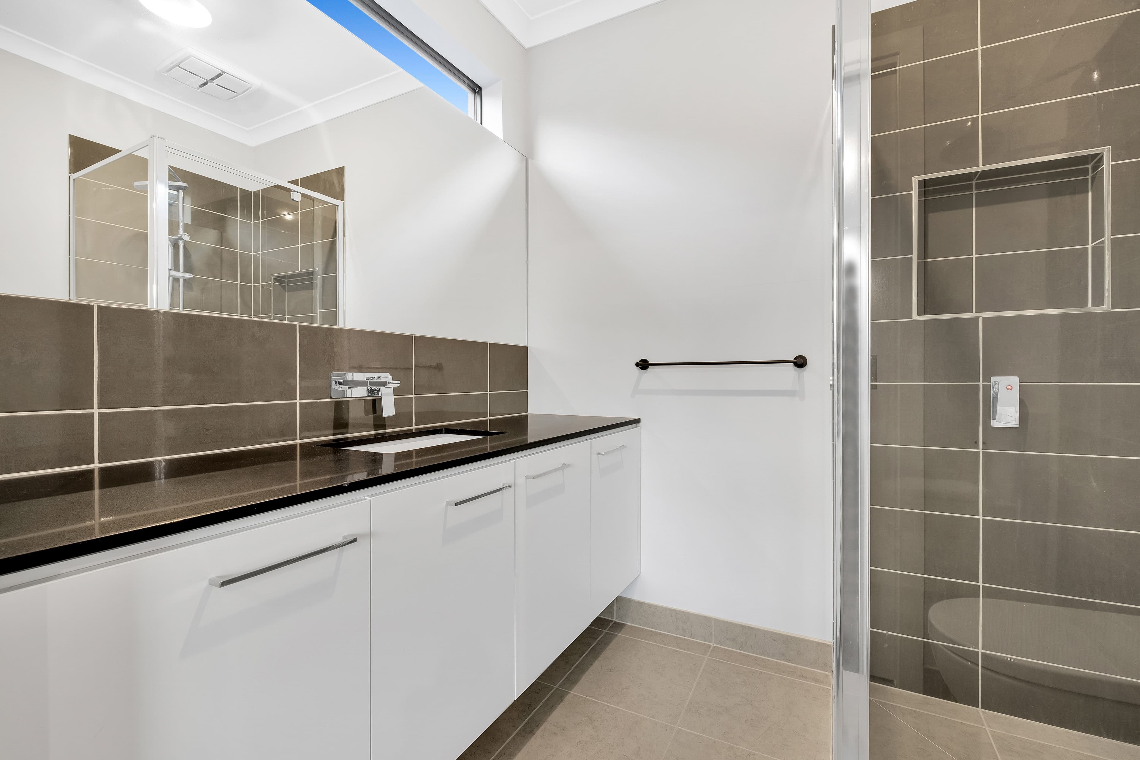 147 Brookwater Parade, Lyndhurst VIC 3975, Lyndhurst - Thumbnail 4