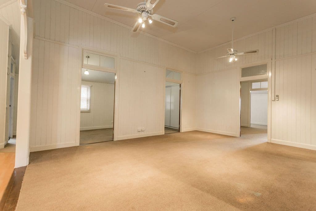 4 Little Street, Emerald QLD 4720, Emerald - Thumbnail 3