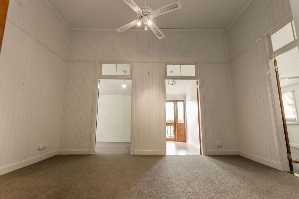 4 Little Street, Emerald QLD 4720, Emerald - Thumbnail 4