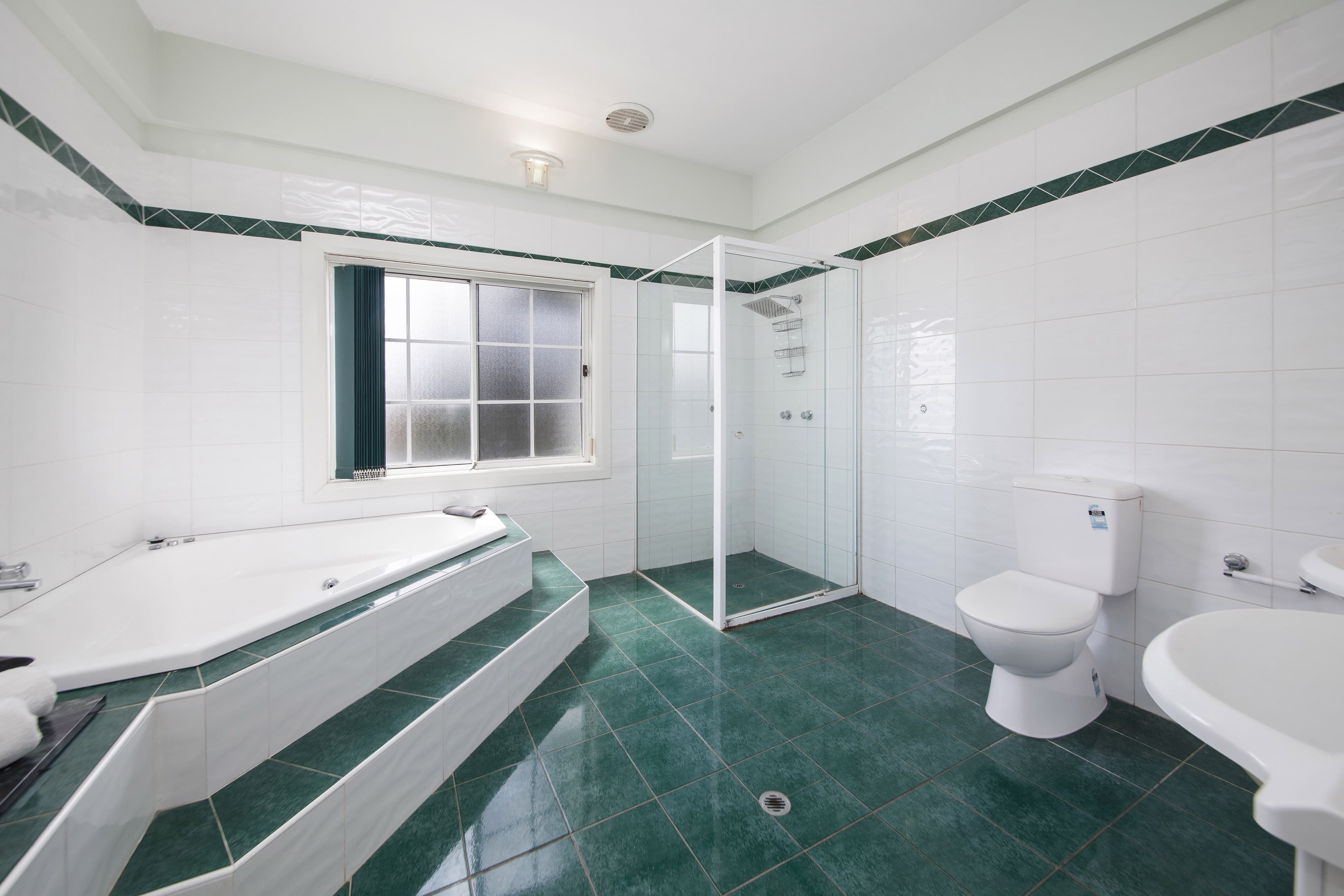 14 Cameron Place, Alfords Point NSW 2234, Alfords Point - Thumbnail 6