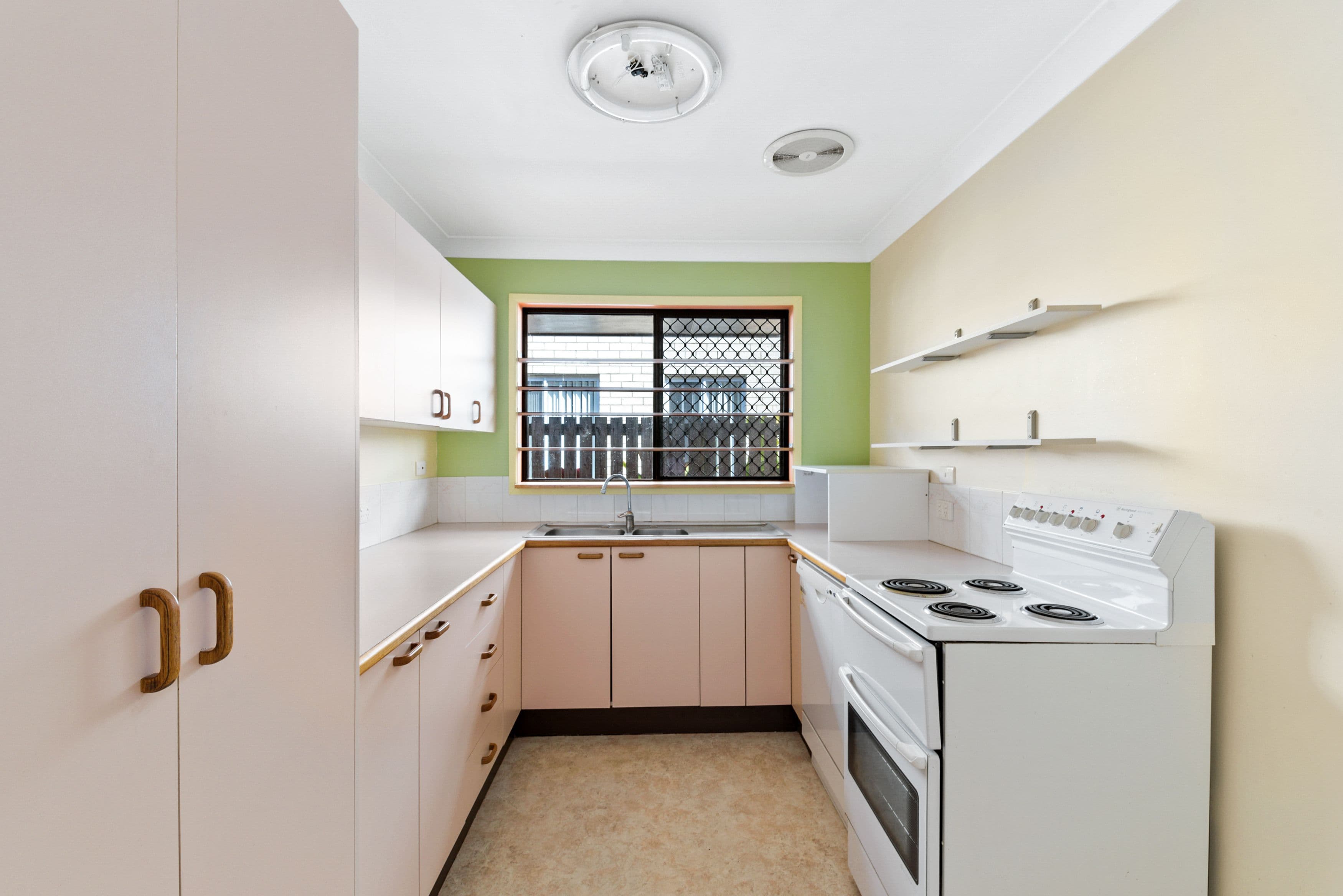 11a Moreton Avenue, Redcliffe QLD 4020, Redcliffe - Thumbnail 5