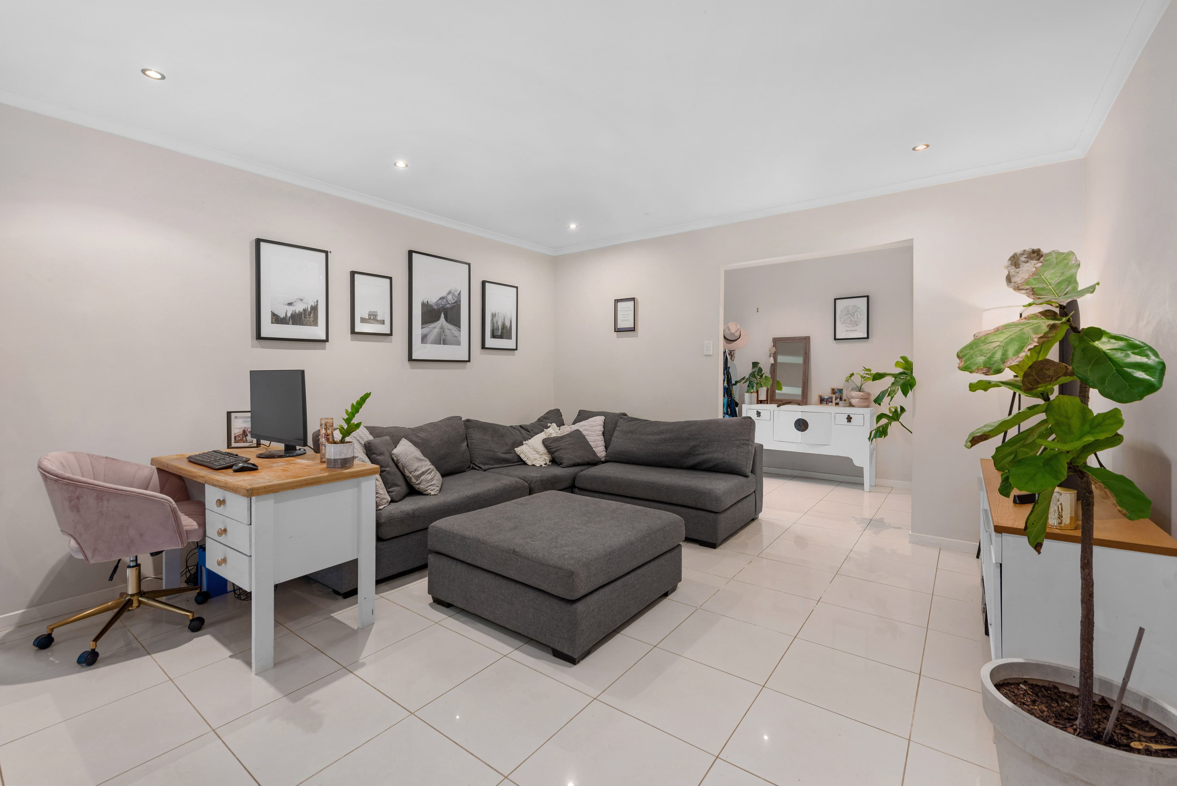 8 Guide Street, Jamboree Heights QLD 4074, Jamboree Heights - Thumbnail 2
