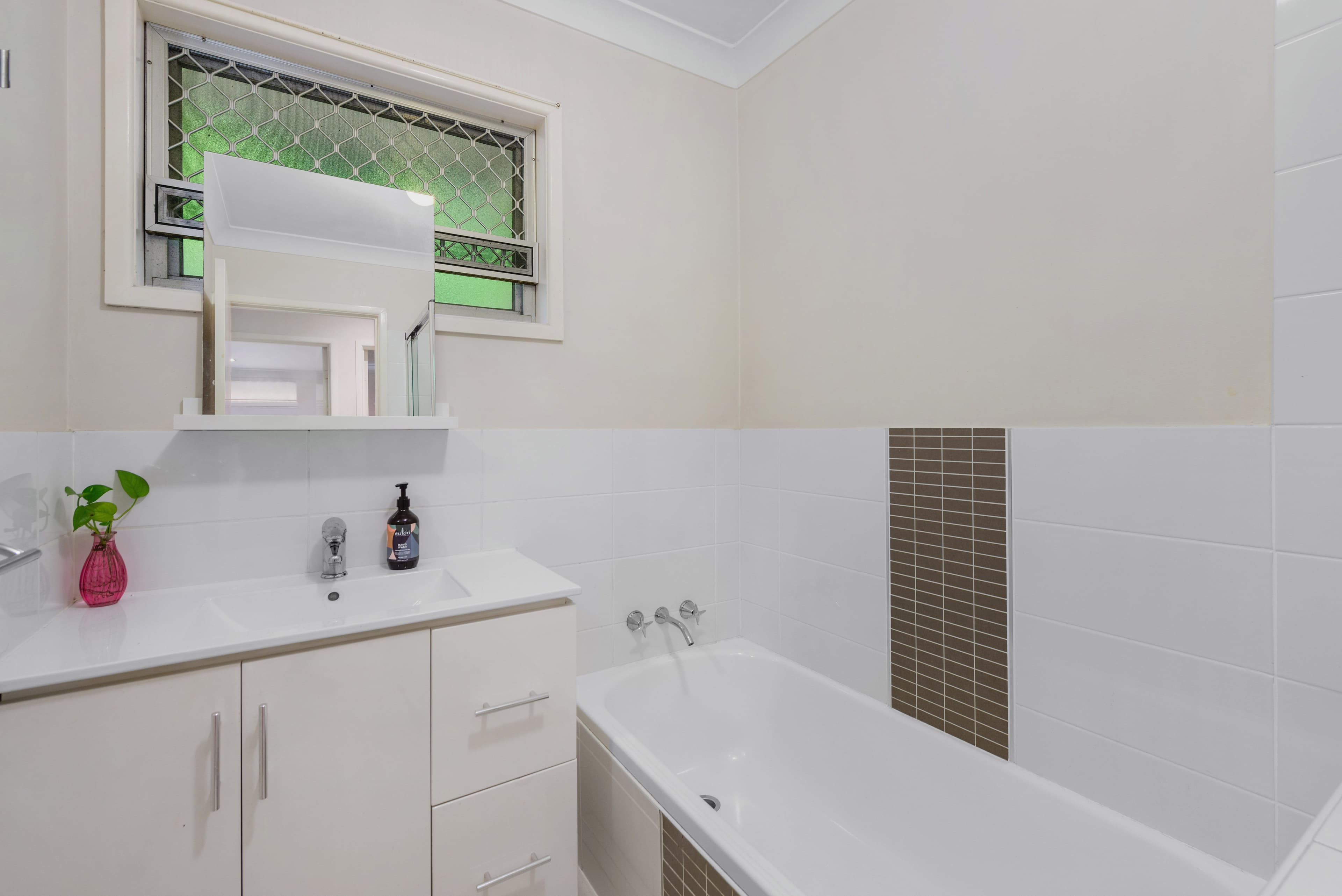 8 Guide Street, Jamboree Heights QLD 4074, Jamboree Heights - Thumbnail 5