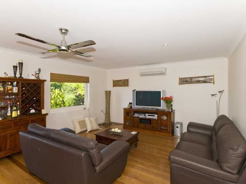 11 Merauke Avenue, PALM BEACH QLD 4221, Palm Beach - Thumbnail 3