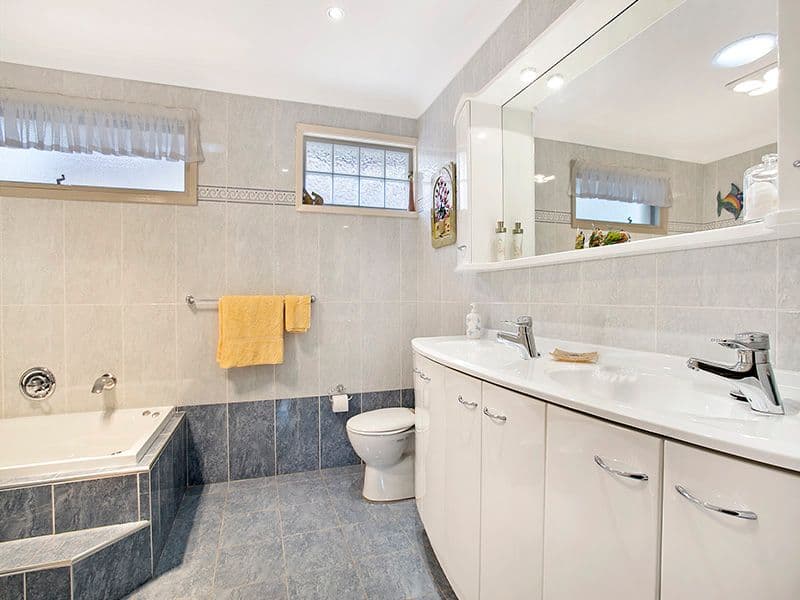 13 Kingfisher Crescent, GRAYS POINT NSW 2232, Grays Point - Thumbnail 5