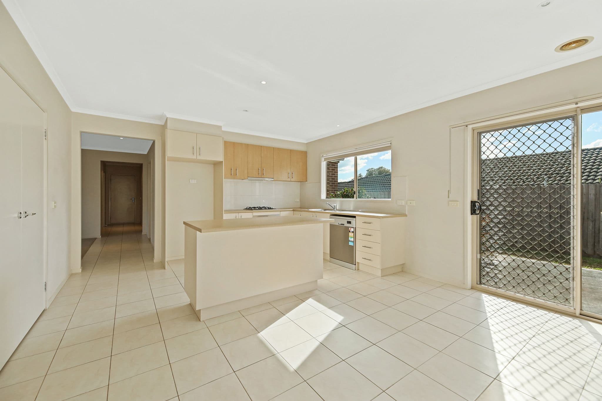 12 Rivendale Crescent, Drouin VIC 3818, Drouin - Thumbnail 3
